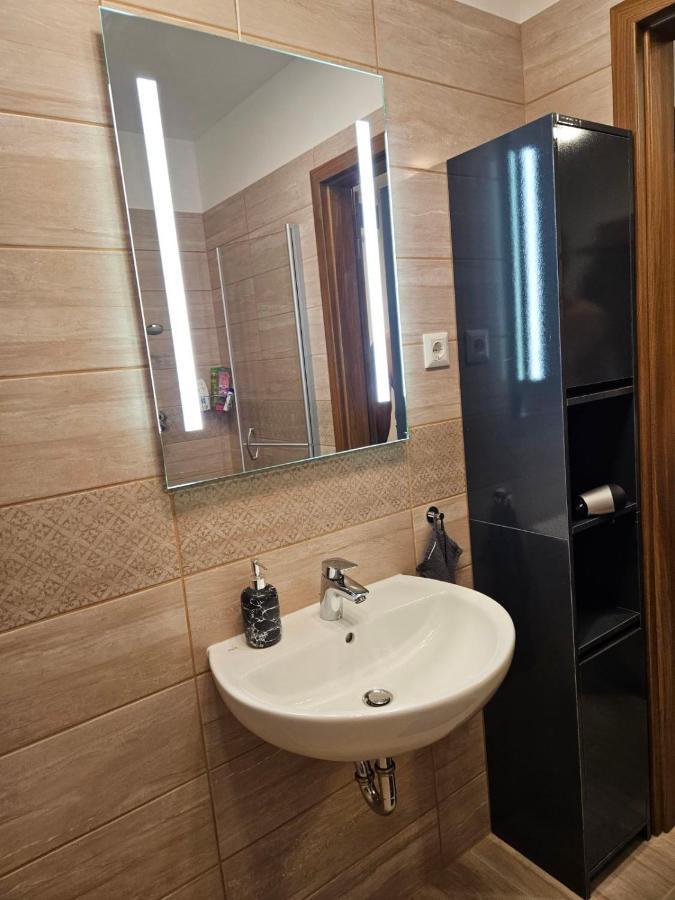N&Z Apartman Close To The Downtown Budapeste Exterior foto